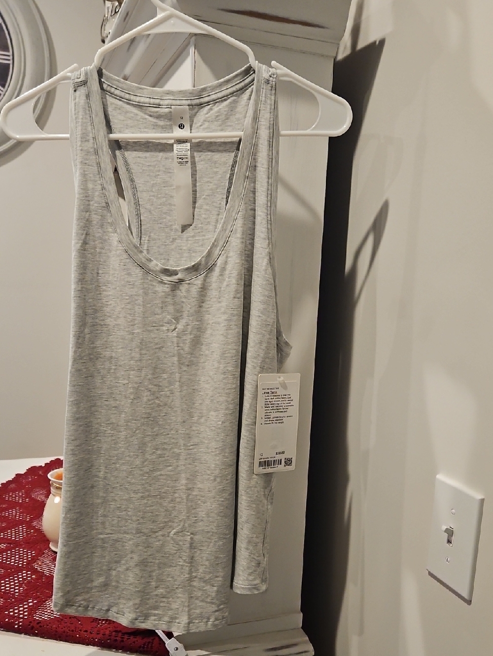 Lululemon Light Gray Women’s Racerback Tank Top - Casual Stretch